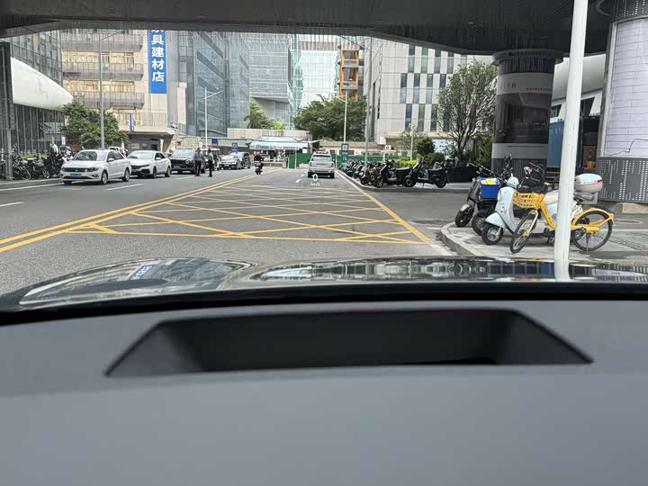 Фото 13 - BYD Tang L