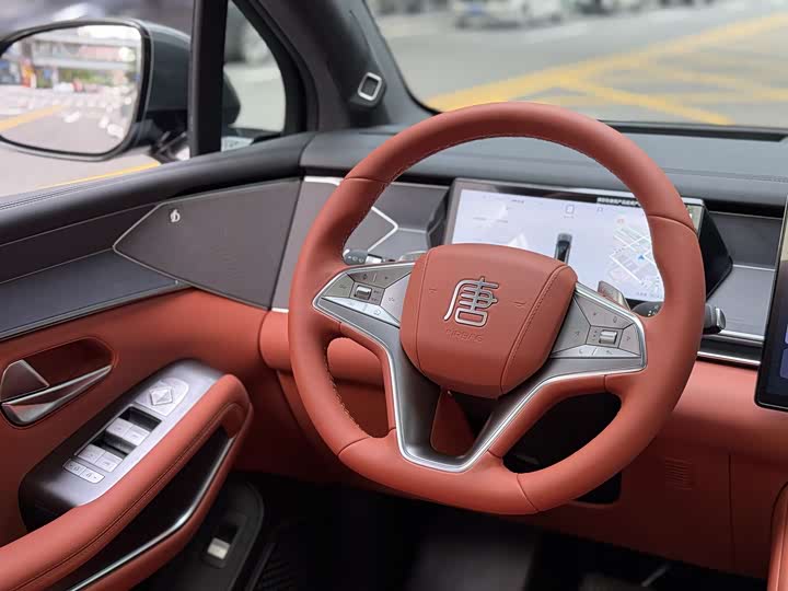 Фото 8 - BYD Tang L