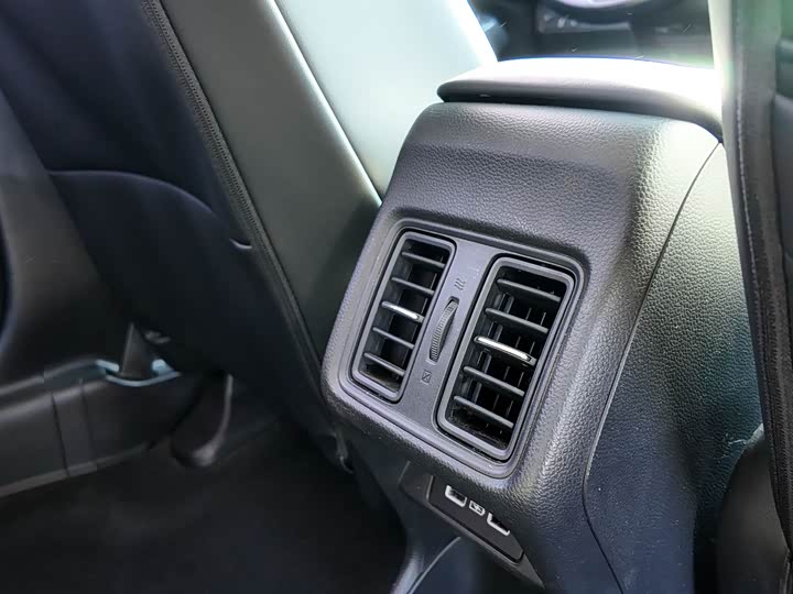 Фото 14 - Honda XR-V