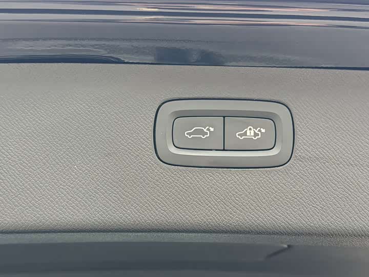 Фото 28 - Volvo XC90