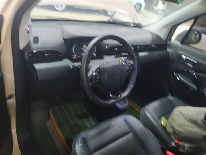 Фото 10 - Leapmotor T03