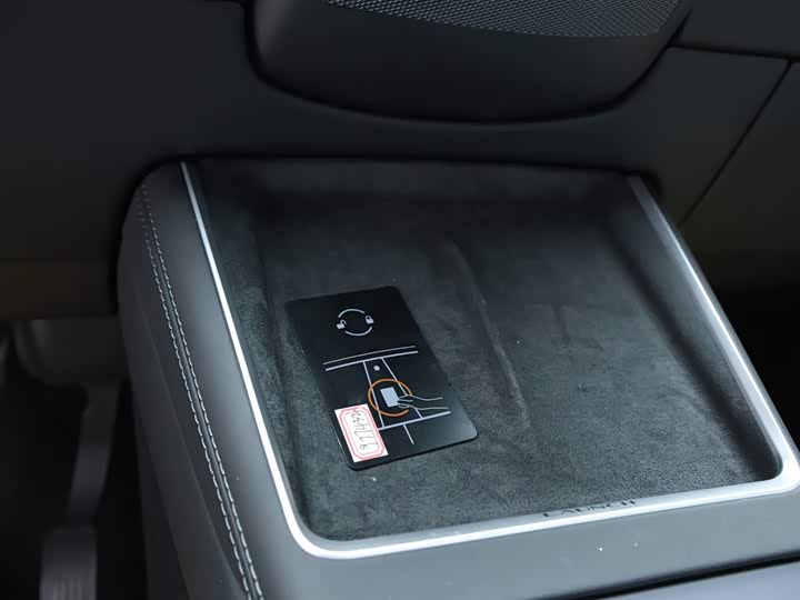 Photo 12 - Tesla Model Y