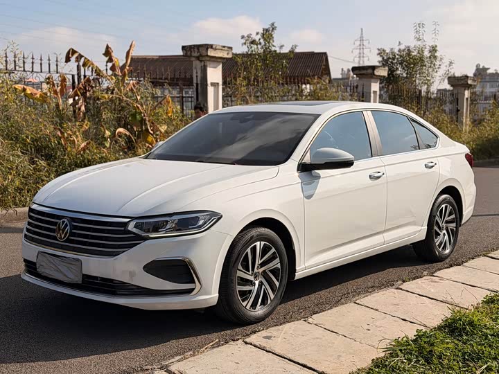 Фото 1 - Volkswagen Lavida