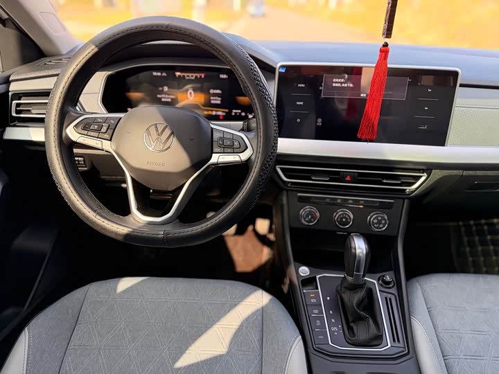 Фото 11 - Volkswagen Lavida