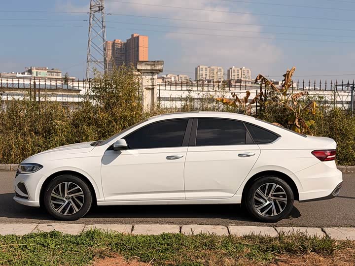 Фото 7 - Volkswagen Lavida