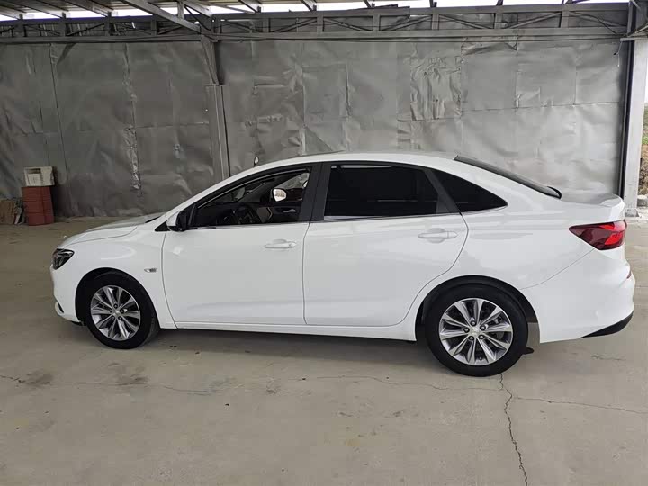 Фото 5 - Chevrolet Monza