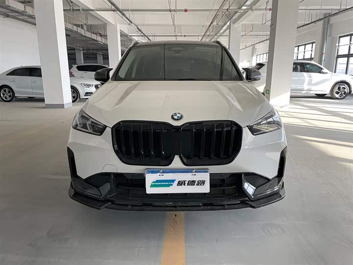 Фото 2 - BMW X1