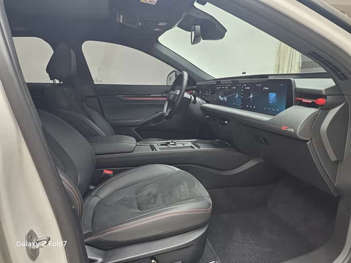 Фото 10 - Ford Mondeo