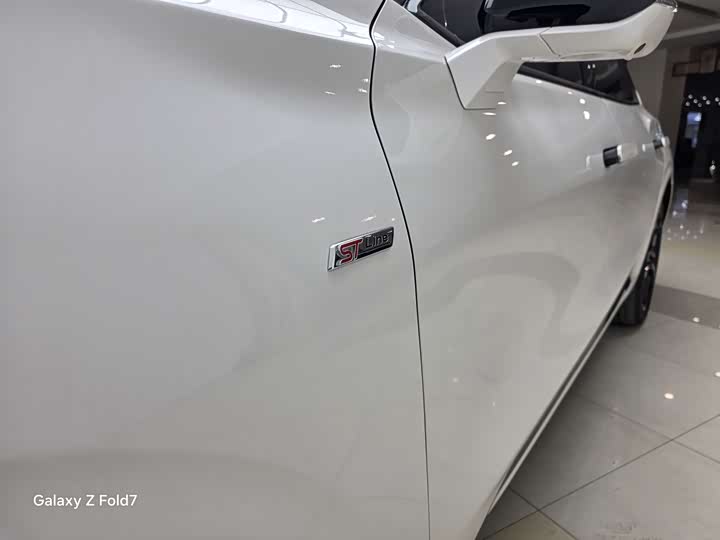 Фото 12 - Ford Mondeo