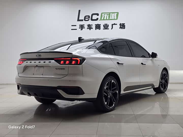 Фото 14 - Ford Mondeo