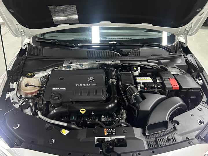 Фото 13 - Buick Verano