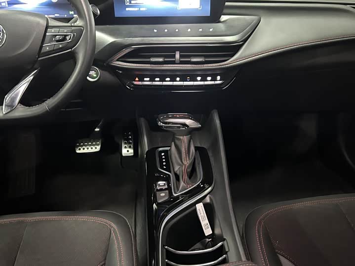 Фото 15 - Buick Verano