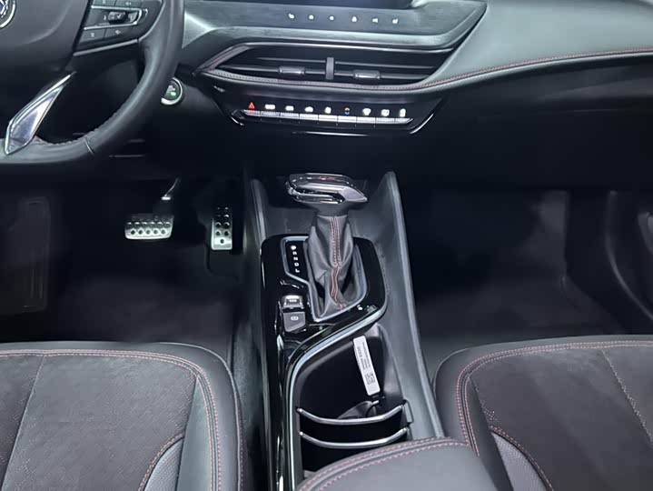 Фото 9 - Buick Verano