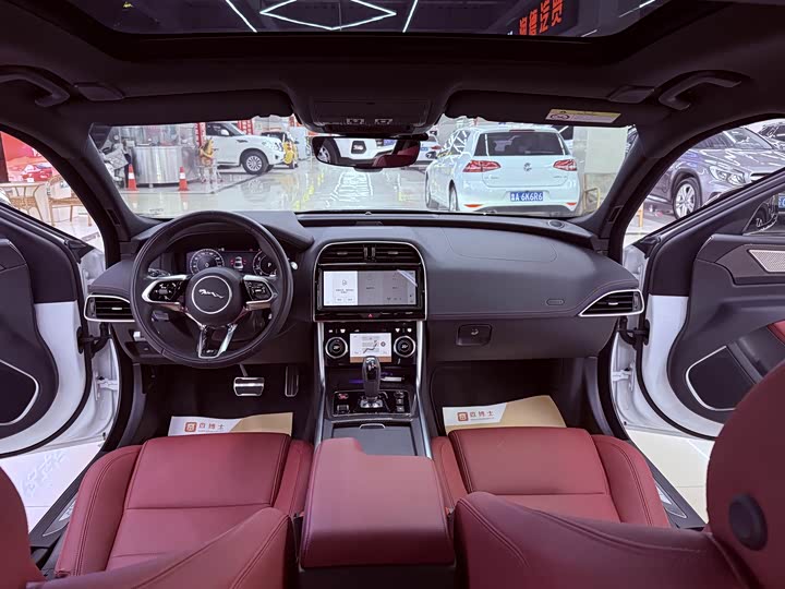 Фото 5 - Jaguar XE L