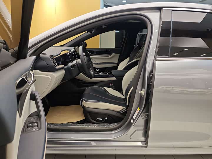 Фото 13 - BYD Qin Plus