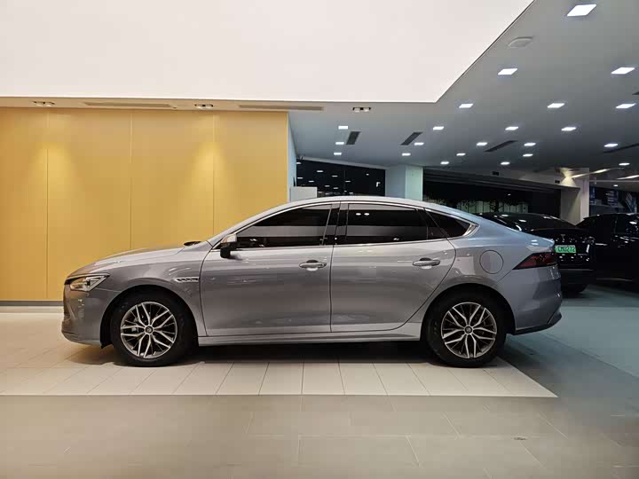 Фото 6 - BYD Qin Plus