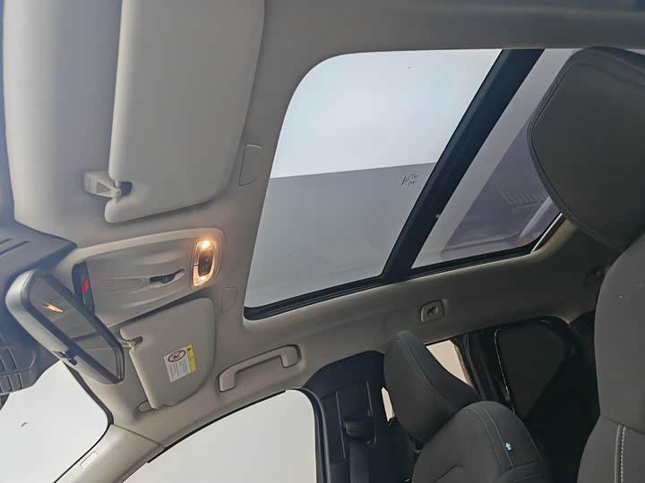 Фото 22 - Volvo XC40