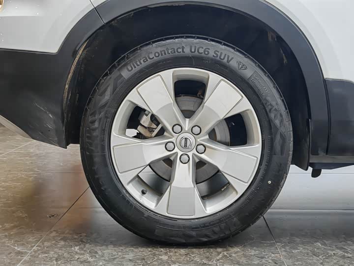 Фото 9 - Volvo XC40