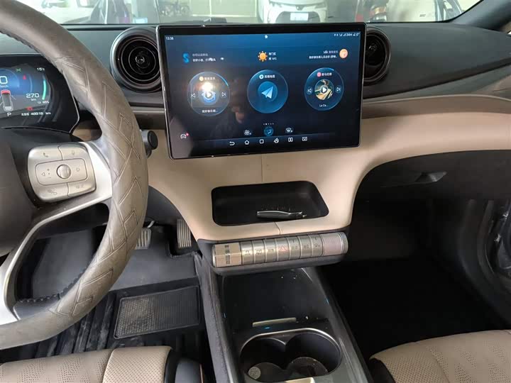 Фото 13 - BYD Dolphin