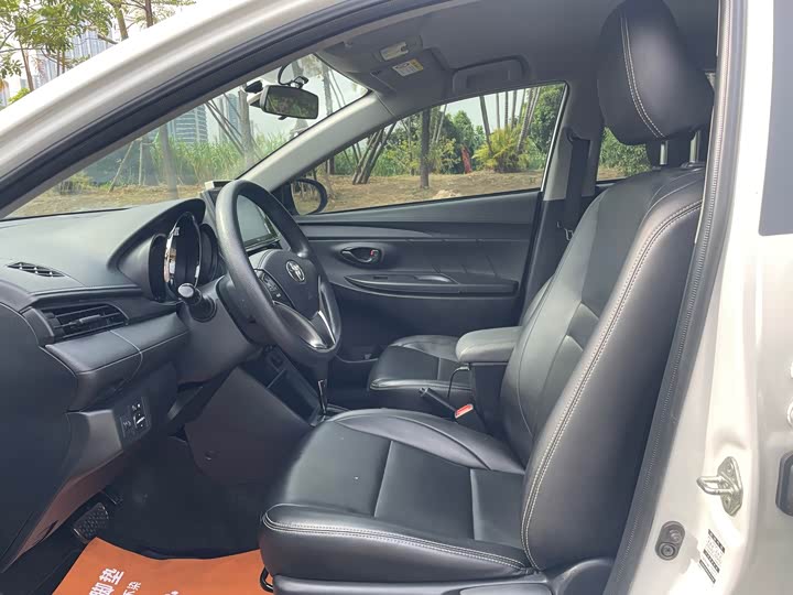 Фото 5 - Toyota Vios