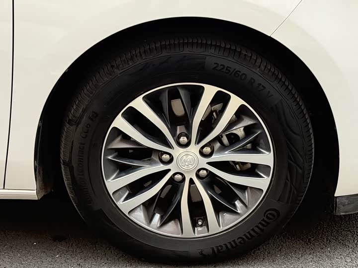 Фото 30 - Buick GL8 ES