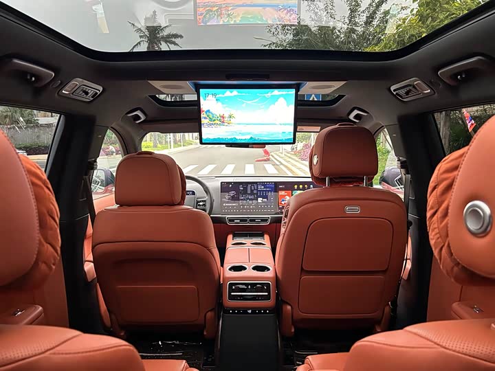 Фото 13 - LiXiang L9