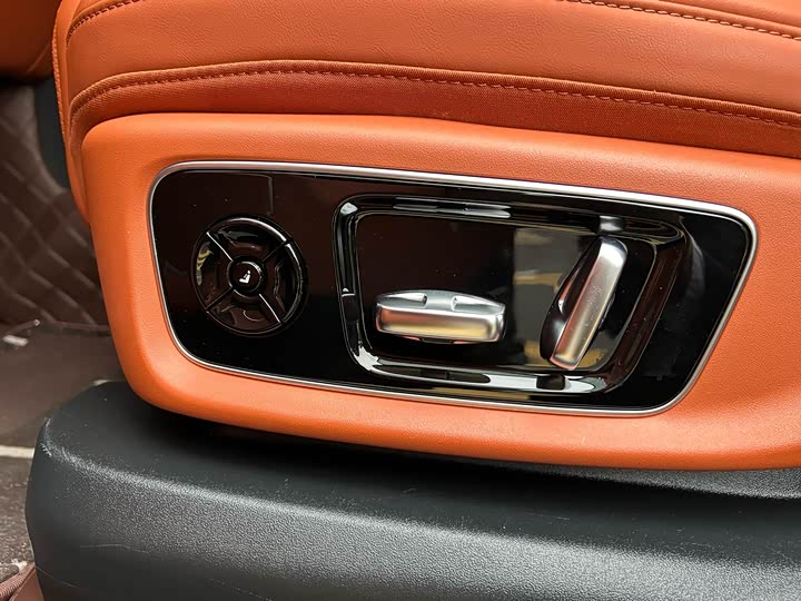 Фото 16 - LiXiang L9