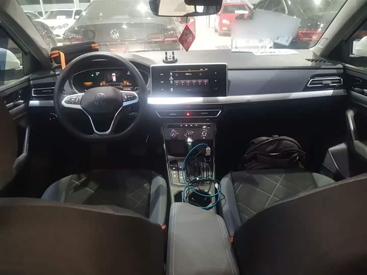 Фото 10 - Volkswagen Lavida