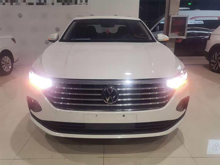 Фото 3 - Volkswagen Lavida