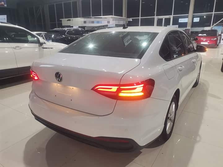 Фото 7 - Volkswagen Lavida