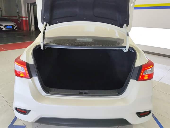 Фото 4 - Nissan Sylphy