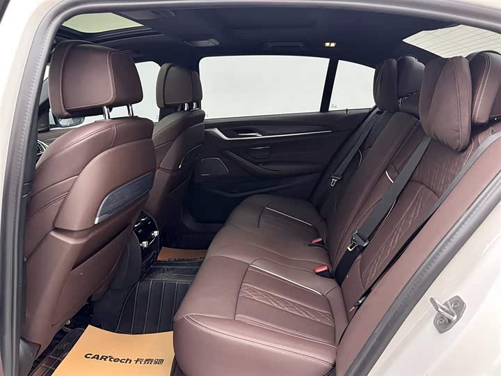 Фото 9 - BMW 5 Series