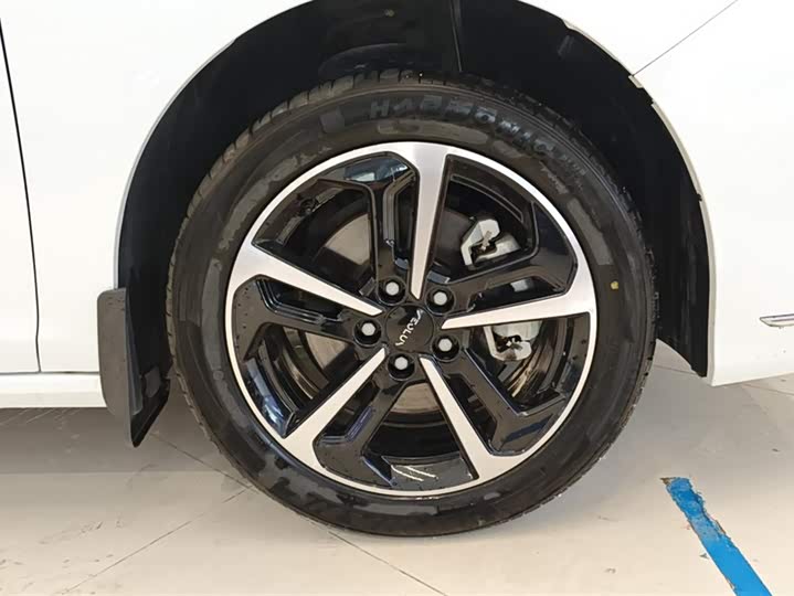 Фото 6 - Dongfeng Aeolus Yixuan Max