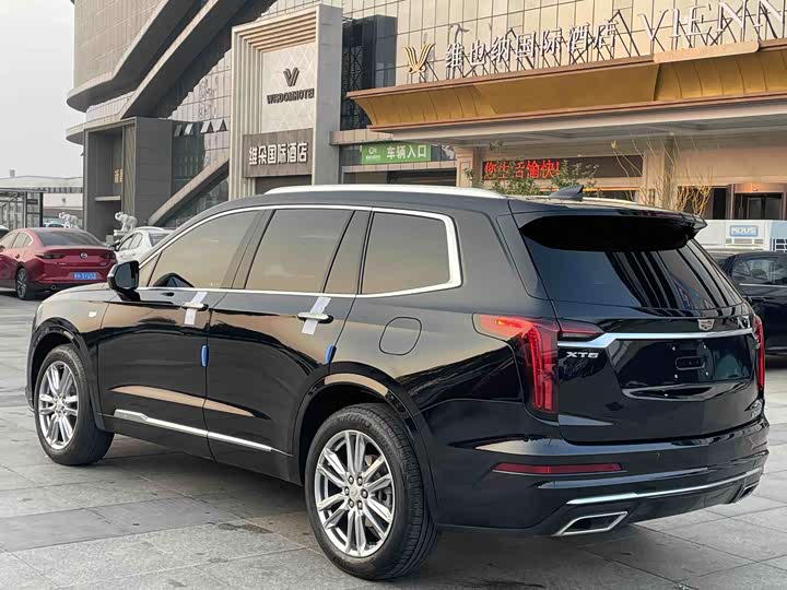 Фото 28 - Cadillac XT6