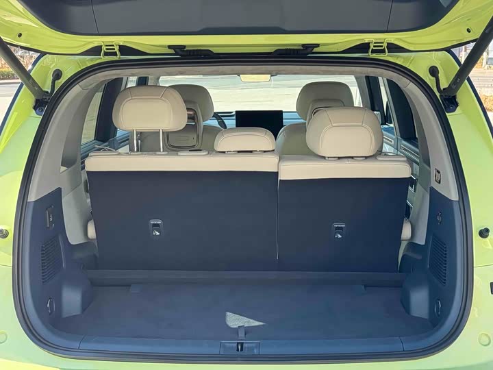 Фото 12 - Zeekr Mix