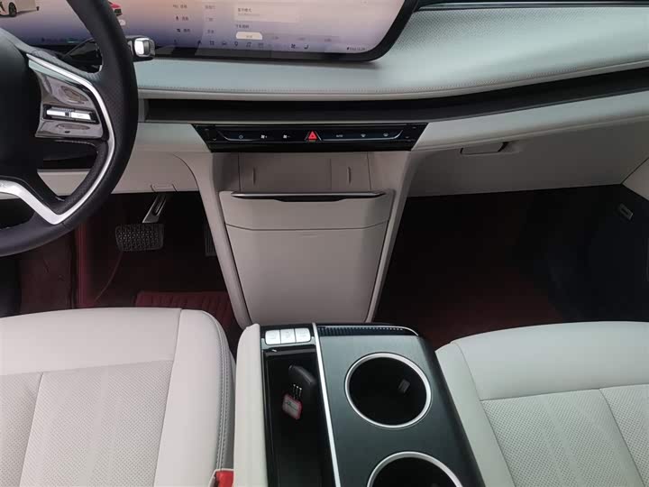 Фото 14 - Buick GL8 Hybrid