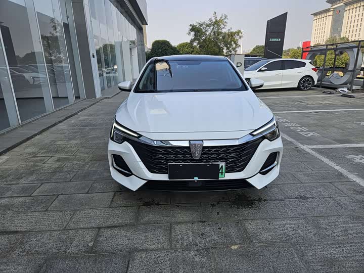 Фото 2 - Roewe i6 Max EV