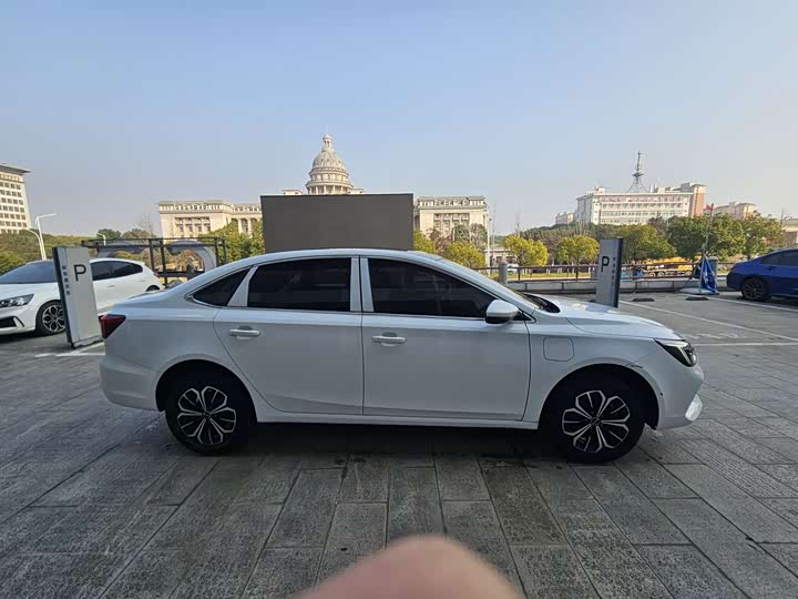 Фото 4 - Roewe i6 Max EV
