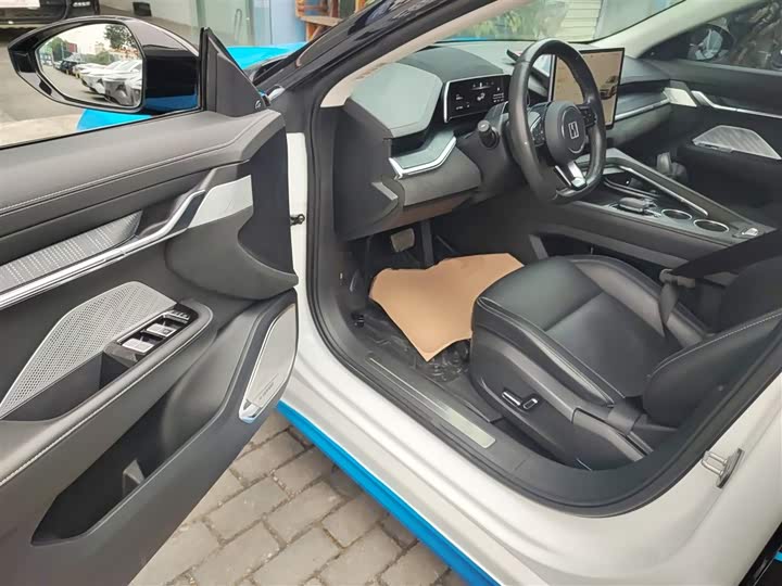 Фото 13 - Zeekr 001