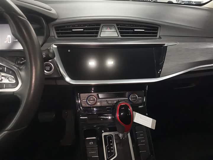 Фото 13 - Geely Emgrand GS