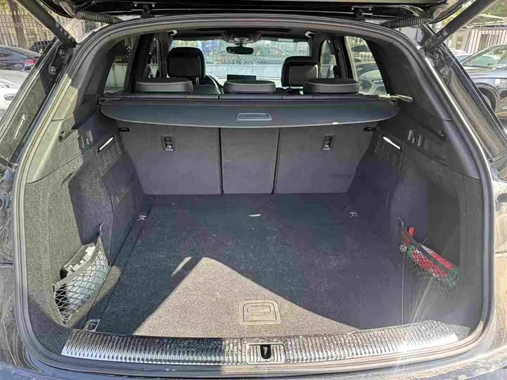 Фото 9 - Audi Q5L