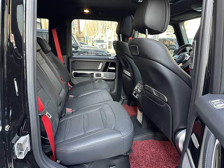 Фото 11 - Mercedes-Benz G-Class AMG