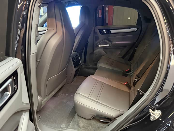 Фото 6 - Porsche Cayenne