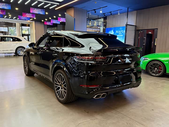 Фото 8 - Porsche Cayenne