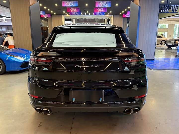 Фото 9 - Porsche Cayenne