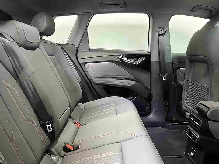 Фото 7 - Audi Q4 e-tron