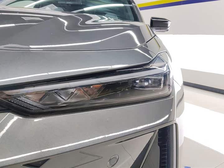 Фото 5 - Changan UNI-V Hybrid