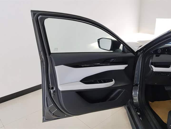 Фото 7 - Changan UNI-V Hybrid