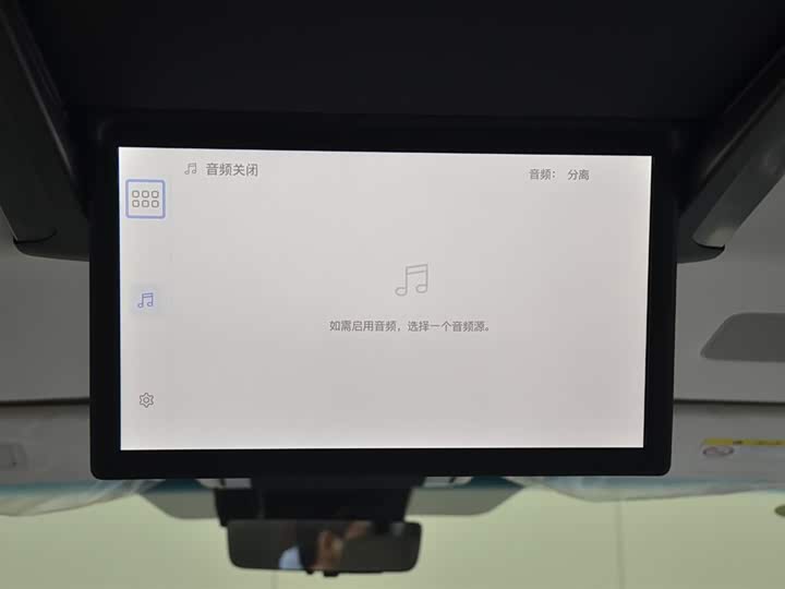 Фото 14 - Lexus LM