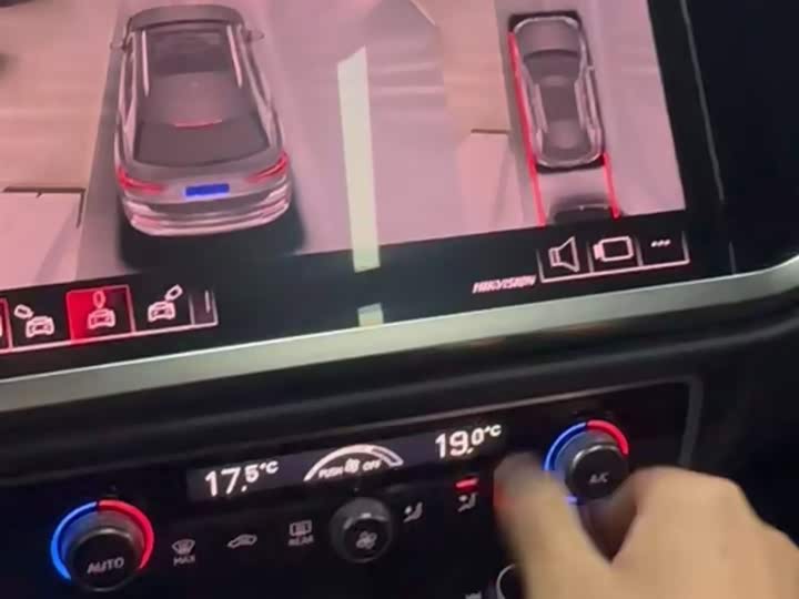 Фото 14 - Audi Q3